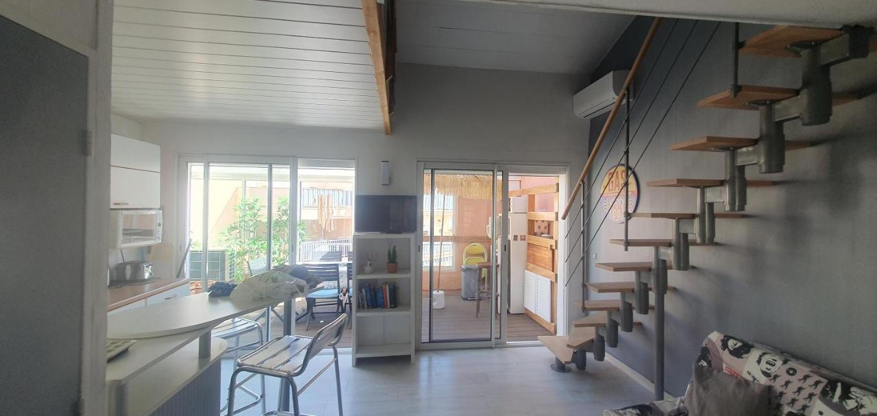 Joli Et Spacieux Studio Avec Garage Au Bord De Mer Fréjus Exteriér fotografie